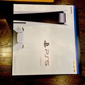 PlayStation 5 Disk Edition (BRAND NEW IN BOX)